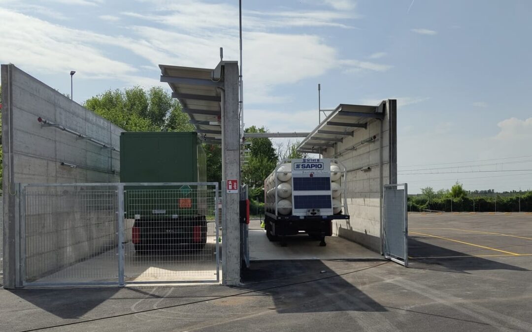 Ferrara: arrivato il primo carico di idrogeno per rifornire i 12 autobus ibridi