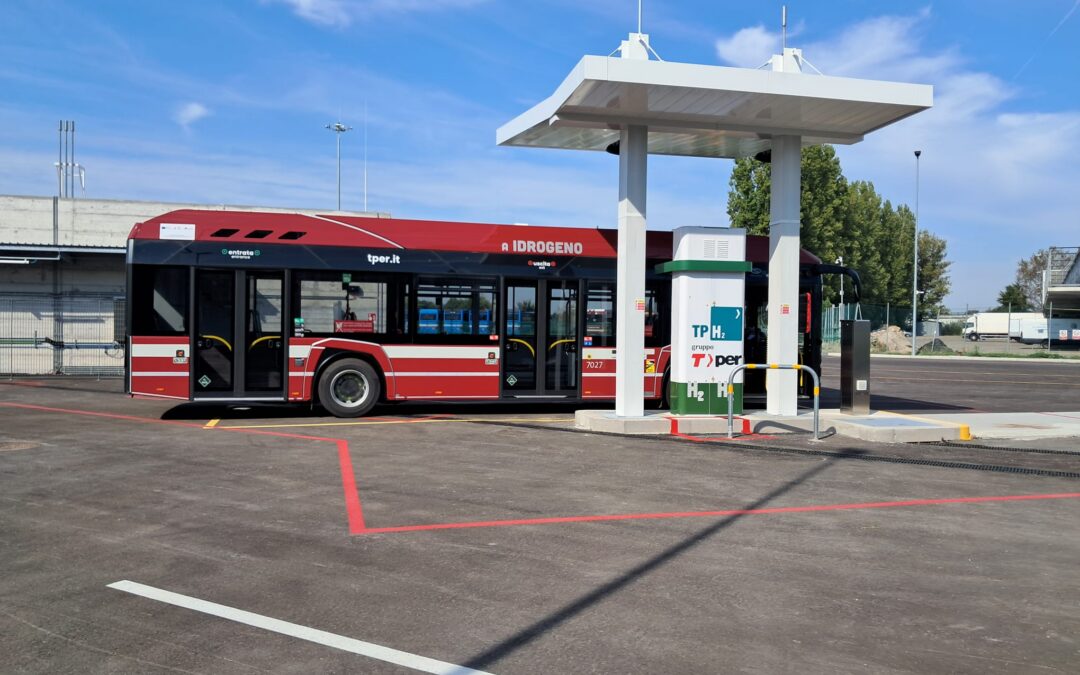 Ferrara: realizzato l’impianto di rifornimento. I bus a idrogeno saranno presto in servizio